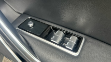 Jaguar F-Pace 2.0 D200 R-Dynamic SE 5dr Auto AWD Diesel Estate